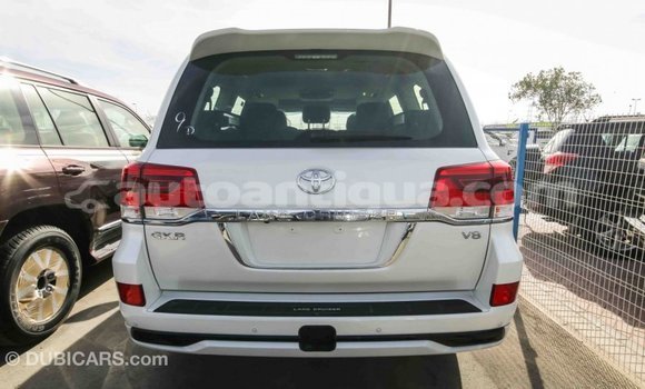 Buy Import Toyota Land Cruiser White Car in Import - Dubai in Antigua Buy Import Toyota Land Cruiser White Car in Import - Dubai in Antigua