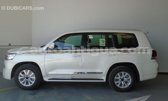 Buy Import Toyota Land Cruiser White Car in Import - Dubai in Antigua Buy Import Toyota Land Cruiser White Car in Import - Dubai in Antigua