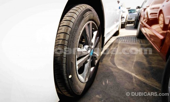 Buy Import Hyundai Elantra White Car in Import - Dubai in Antigua Buy Import Hyundai Elantra White Car in Import - Dubai in Antigua