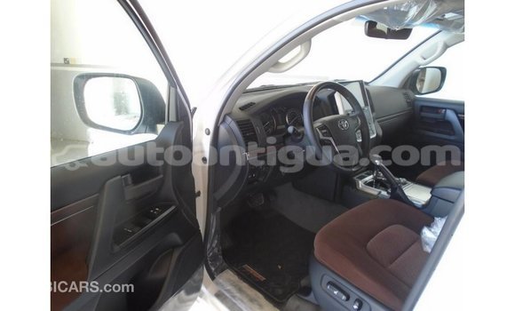Buy Import Toyota Land Cruiser White Car in Import - Dubai in Antigua Buy Import Toyota Land Cruiser White Car in Import - Dubai in Antigua