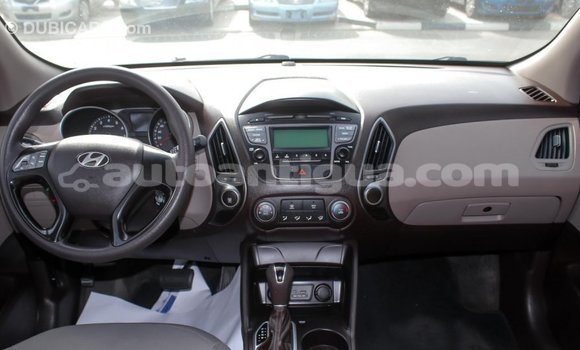 Buy Import Hyundai Tucson Beige Car in Import - Dubai in Antigua Buy Import Hyundai Tucson Beige Car in Import - Dubai in Antigua