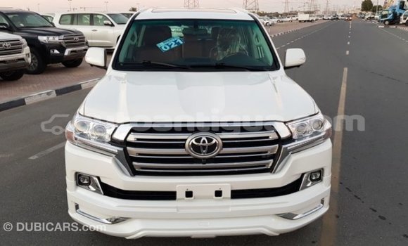 Buy Import Toyota Land Cruiser White Car in Import - Dubai in Antigua Buy Import Toyota Land Cruiser White Car in Import - Dubai in Antigua