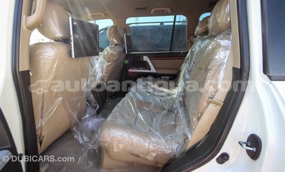Buy Import Toyota Land Cruiser White Car in Import - Dubai in Antigua Buy Import Toyota Land Cruiser White Car in Import - Dubai in Antigua