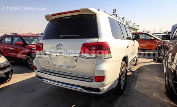 Buy Import Toyota Land Cruiser White Car in Import - Dubai in Antigua Buy Import Toyota Land Cruiser White Car in Import - Dubai in Antigua