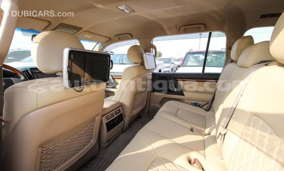 Buy Import Toyota Land Cruiser White Car in Import - Dubai in Antigua Buy Import Toyota Land Cruiser White Car in Import - Dubai in Antigua