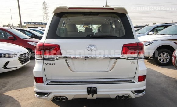 Buy Import Toyota Land Cruiser White Car in Import - Dubai in Antigua Buy Import Toyota Land Cruiser White Car in Import - Dubai in Antigua