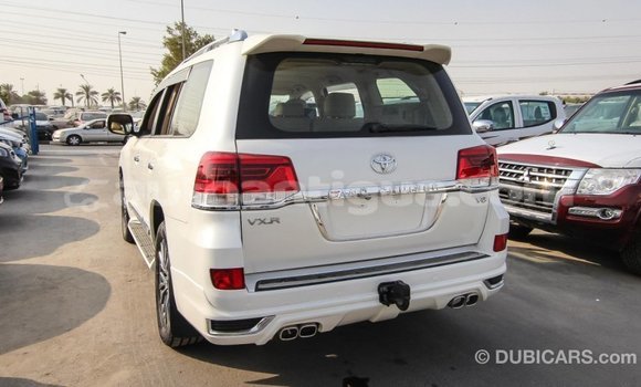 Buy Import Toyota Land Cruiser White Car in Import - Dubai in Antigua Buy Import Toyota Land Cruiser White Car in Import - Dubai in Antigua