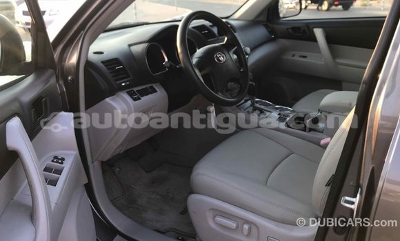 Buy Import Toyota Highlander Other Car in Import - Dubai in Antigua Buy Import Toyota Highlander Other Car in Import - Dubai in Antigua