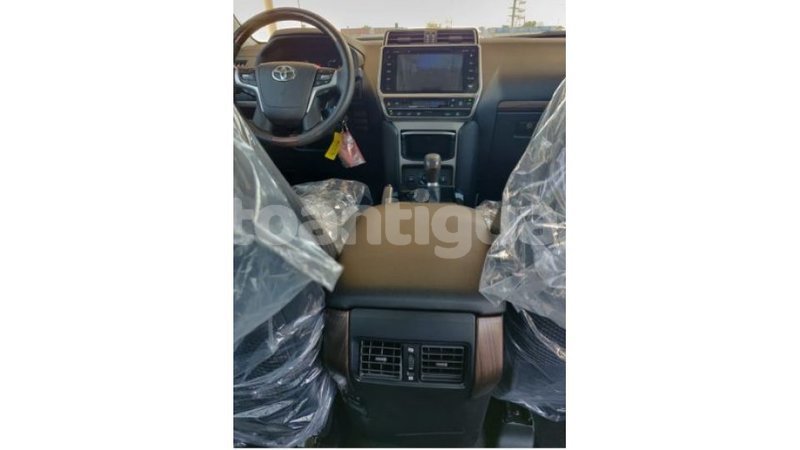 Big with watermark toyota prado antigua import dubai 1334