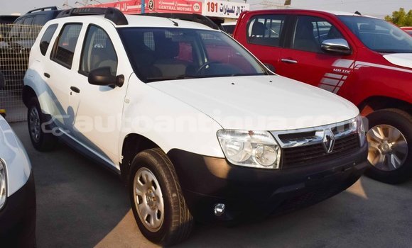 Buy Import Renault Duster White Car in Import - Dubai in Antigua