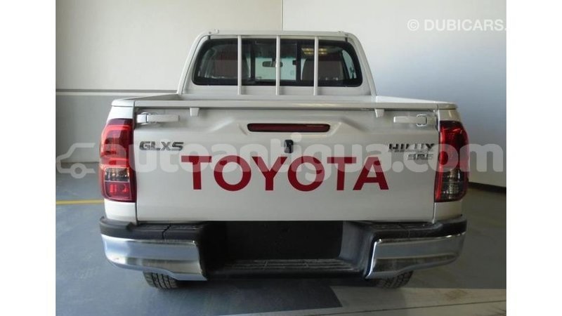 Big with watermark toyota hilux antigua import dubai 1357