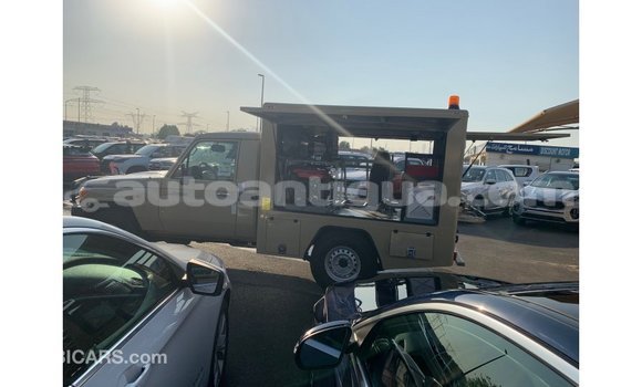 Buy Import Toyota Land Cruiser Beige Car in Import - Dubai in Antigua Buy Import Toyota Land Cruiser Beige Car in Import - Dubai in Antigua