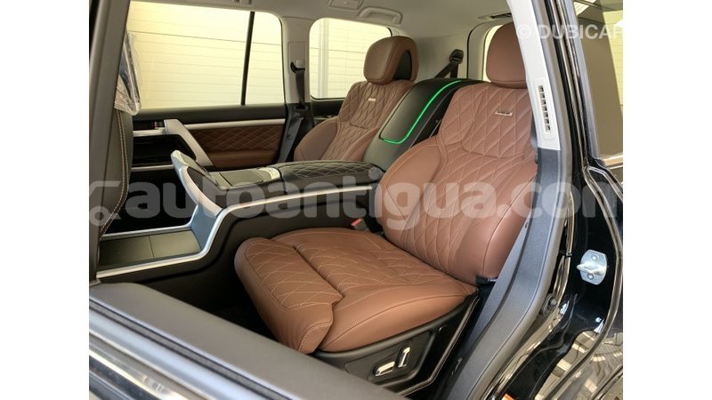 Big with watermark toyota land cruiser antigua import dubai 1367