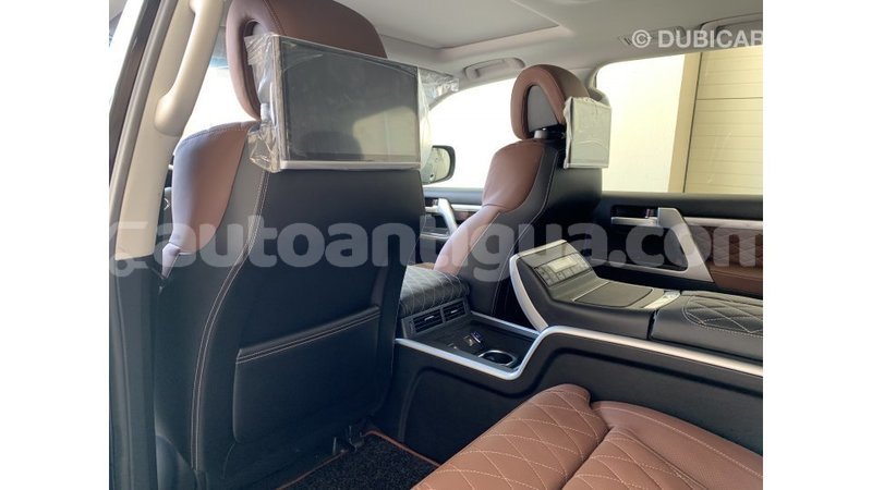 Big with watermark toyota land cruiser antigua import dubai 1367