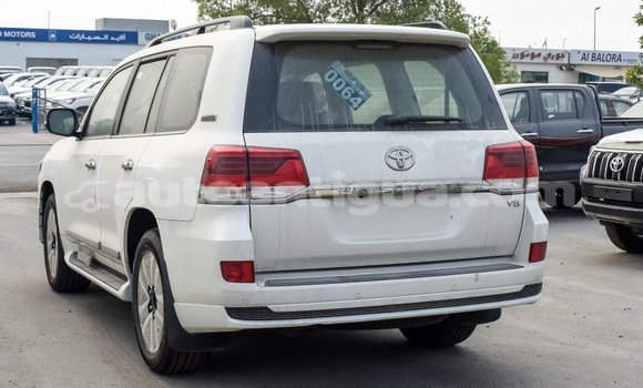 Buy Import Toyota Land Cruiser White Car in Import - Dubai in Antigua Buy Import Toyota Land Cruiser White Car in Import - Dubai in Antigua