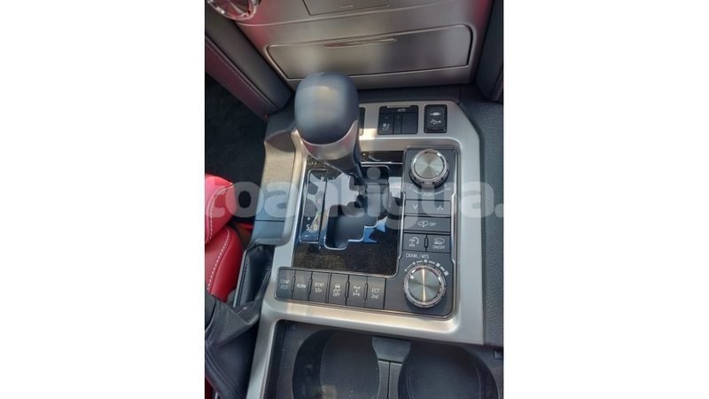 Big with watermark toyota land cruiser antigua import dubai 1376