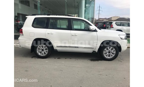Buy Import Toyota Land Cruiser White Car in Import - Dubai in Antigua Buy Import Toyota Land Cruiser White Car in Import - Dubai in Antigua