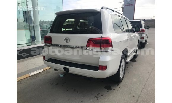 Buy Import Toyota Land Cruiser White Car in Import - Dubai in Antigua Buy Import Toyota Land Cruiser White Car in Import - Dubai in Antigua