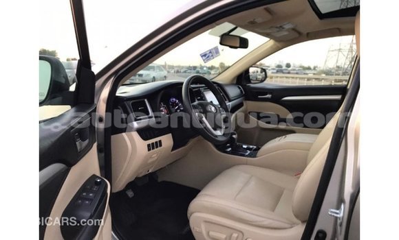 Buy Import Toyota Highlander Other Car in Import - Dubai in Antigua Buy Import Toyota Highlander Other Car in Import - Dubai in Antigua