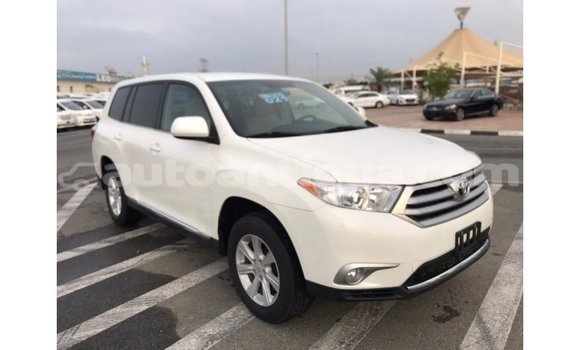 Buy Import Toyota Highlander White Car in Import - Dubai in Antigua Buy Import Toyota Highlander White Car in Import - Dubai in Antigua