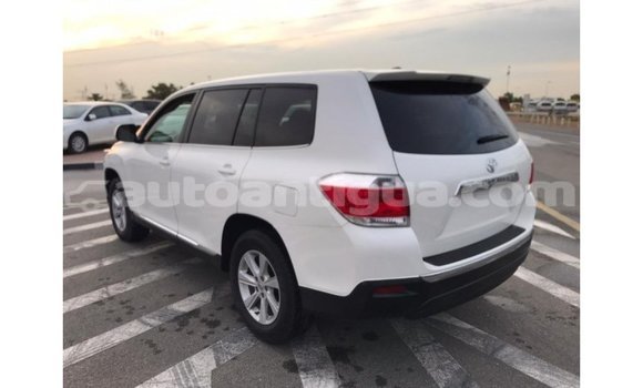 Buy Import Toyota Highlander White Car in Import - Dubai in Antigua Buy Import Toyota Highlander White Car in Import - Dubai in Antigua