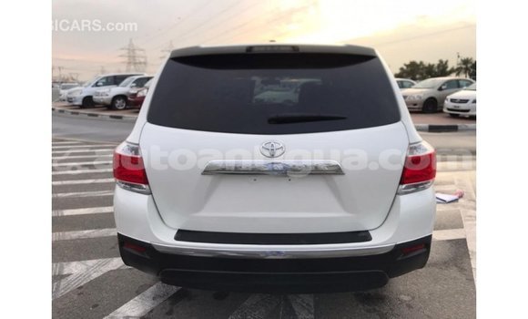 Buy Import Toyota Highlander White Car in Import - Dubai in Antigua Buy Import Toyota Highlander White Car in Import - Dubai in Antigua