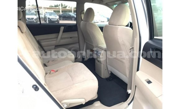 Buy Import Toyota Highlander White Car in Import - Dubai in Antigua Buy Import Toyota Highlander White Car in Import - Dubai in Antigua