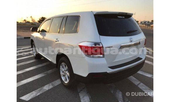 Buy Import Toyota Highlander White Car in Import - Dubai in Antigua Buy Import Toyota Highlander White Car in Import - Dubai in Antigua