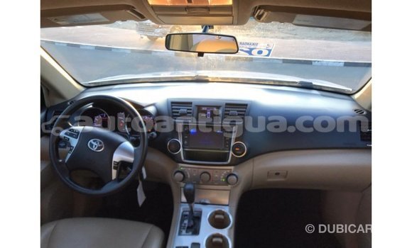 Buy Import Toyota Highlander White Car in Import - Dubai in Antigua Buy Import Toyota Highlander White Car in Import - Dubai in Antigua