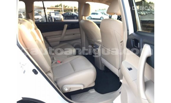 Buy Import Toyota Highlander White Car in Import - Dubai in Antigua Buy Import Toyota Highlander White Car in Import - Dubai in Antigua