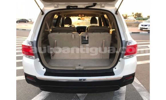 Buy Import Toyota Highlander White Car in Import - Dubai in Antigua Buy Import Toyota Highlander White Car in Import - Dubai in Antigua