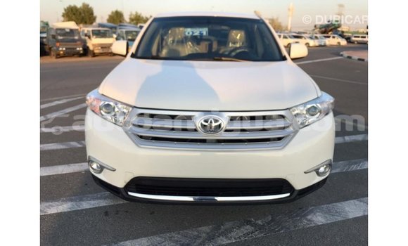 Buy Import Toyota Highlander White Car in Import - Dubai in Antigua Buy Import Toyota Highlander White Car in Import - Dubai in Antigua