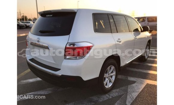Buy Import Toyota Highlander White Car in Import - Dubai in Antigua Buy Import Toyota Highlander White Car in Import - Dubai in Antigua