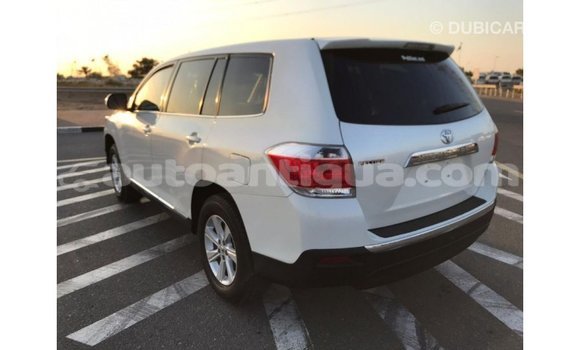 Buy Import Toyota Highlander White Car in Import - Dubai in Antigua Buy Import Toyota Highlander White Car in Import - Dubai in Antigua