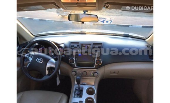 Buy Import Toyota Highlander White Car in Import - Dubai in Antigua Buy Import Toyota Highlander White Car in Import - Dubai in Antigua