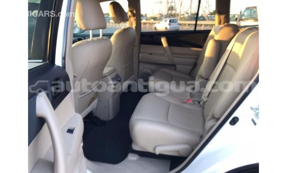 Buy Import Toyota Highlander White Car in Import - Dubai in Antigua Buy Import Toyota Highlander White Car in Import - Dubai in Antigua