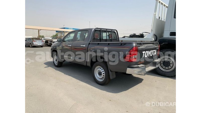 Big with watermark toyota hilux antigua import dubai 1491