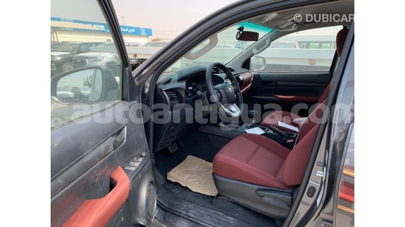 Big with watermark toyota hilux antigua import dubai 1491
