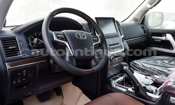 Buy Import Toyota Land Cruiser White Car in Import - Dubai in Antigua Buy Import Toyota Land Cruiser White Car in Import - Dubai in Antigua