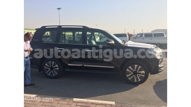 Big with watermark toyota land cruiser antigua import dubai 1512