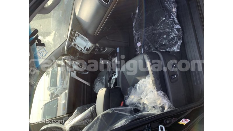 Big with watermark toyota prado antigua import dubai 1518