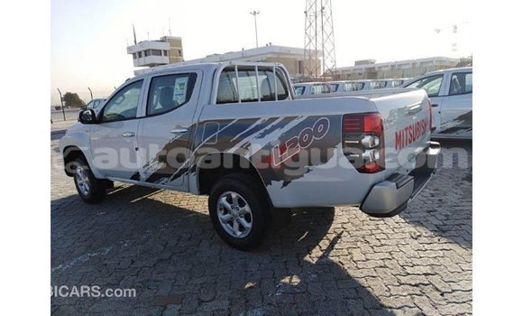 Buy Import Mitsubishi L200 White Car in Import - Dubai in Antigua Buy Import Mitsubishi L200 White Car in Import - Dubai in Antigua