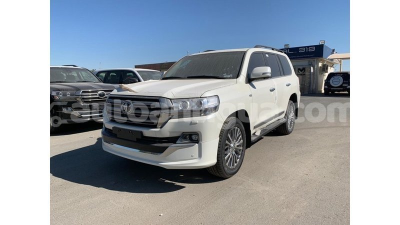 Big with watermark toyota land cruiser antigua import dubai 1532