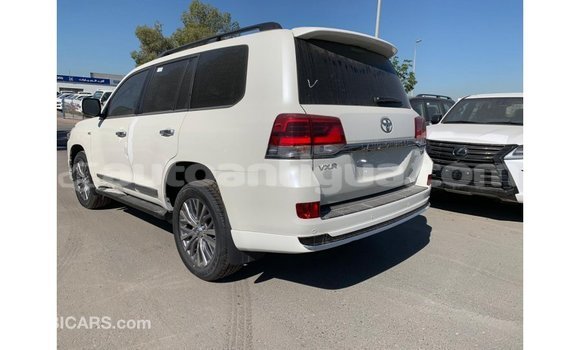 Buy Import Toyota Land Cruiser White Car in Import - Dubai in Antigua Buy Import Toyota Land Cruiser White Car in Import - Dubai in Antigua