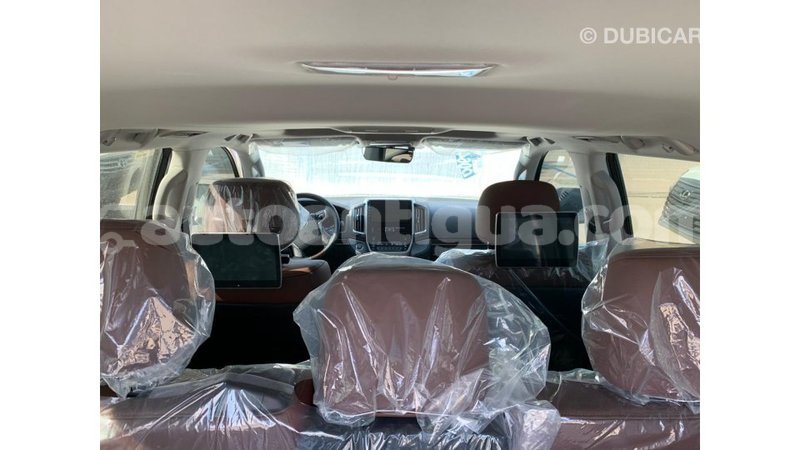 Big with watermark toyota land cruiser antigua import dubai 1532