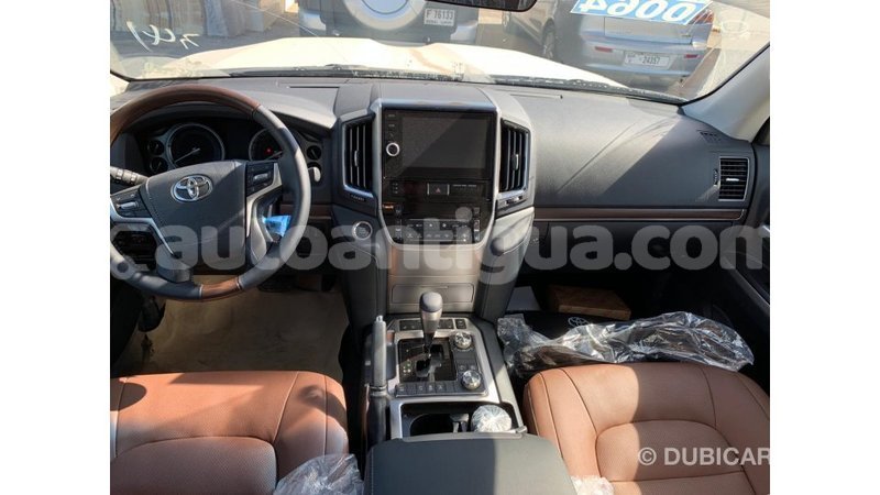 Big with watermark toyota land cruiser antigua import dubai 1532