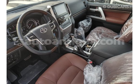 Buy Import Toyota Land Cruiser White Car in Import - Dubai in Antigua Buy Import Toyota Land Cruiser White Car in Import - Dubai in Antigua