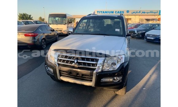 Buy Import Mitsubishi Pajero Black Car in Import - Dubai in Antigua Buy Import Mitsubishi Pajero Black Car in Import - Dubai in Antigua