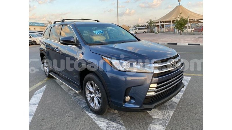 Big with watermark toyota highlander antigua import dubai 1554