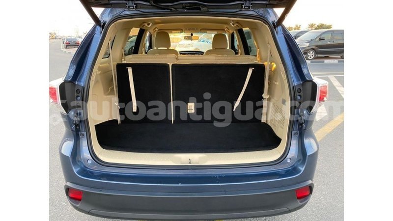 Big with watermark toyota highlander antigua import dubai 1554
